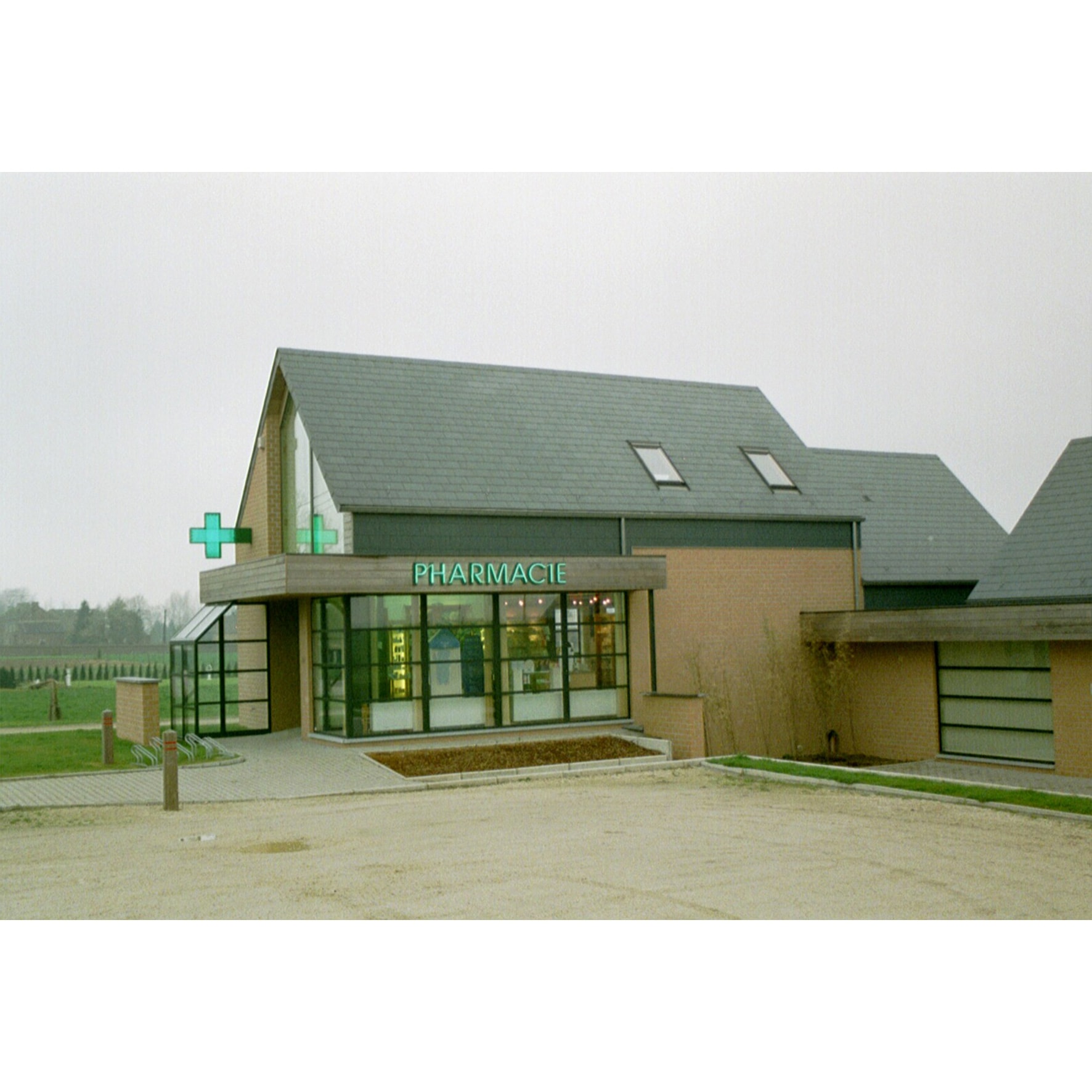 Complexe, Cabinet Veterinaire / Pharmacie - Meux - 1999