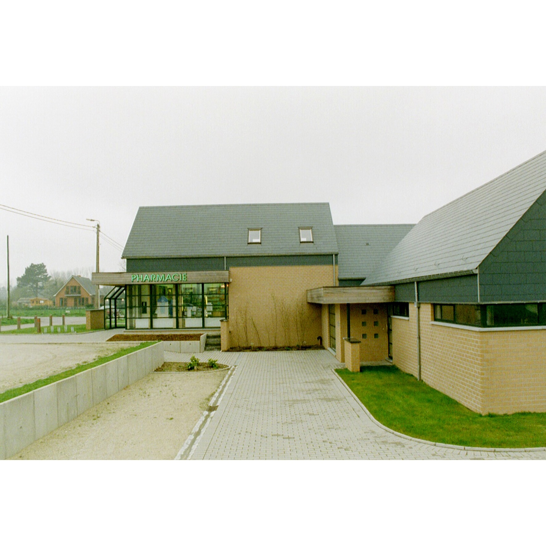 Complexe, Cabinet Veterinaire / Pharmacie - Meux - 1999