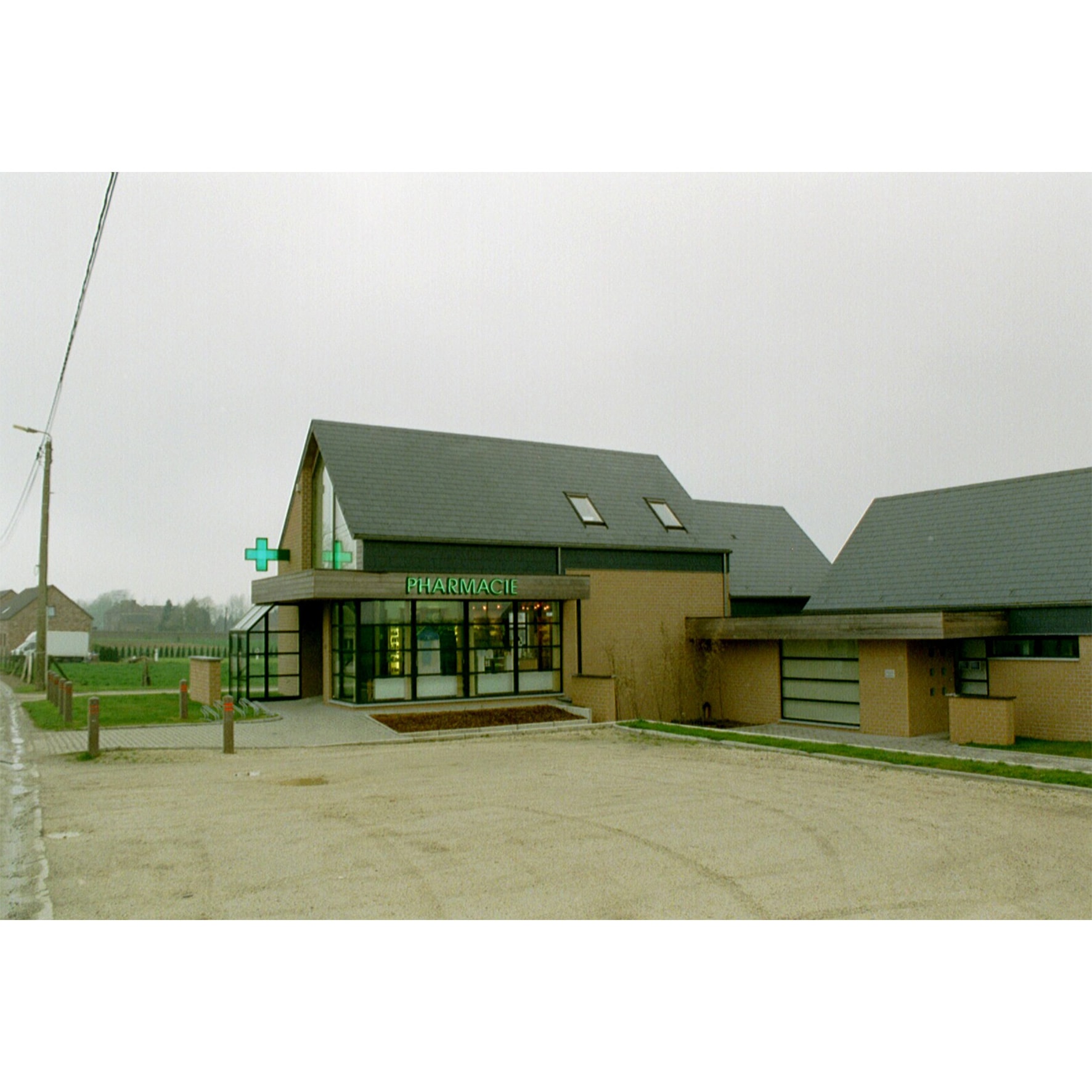 Complexe, Cabinet Veterinaire / Pharmacie - Meux - 1999